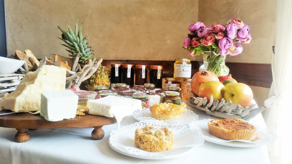 La Casa Di Gabri Bed & Breakfast Iseo Bagian luar foto