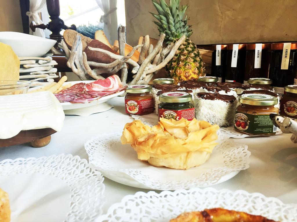 La Casa Di Gabri Bed & Breakfast Iseo Bagian luar foto