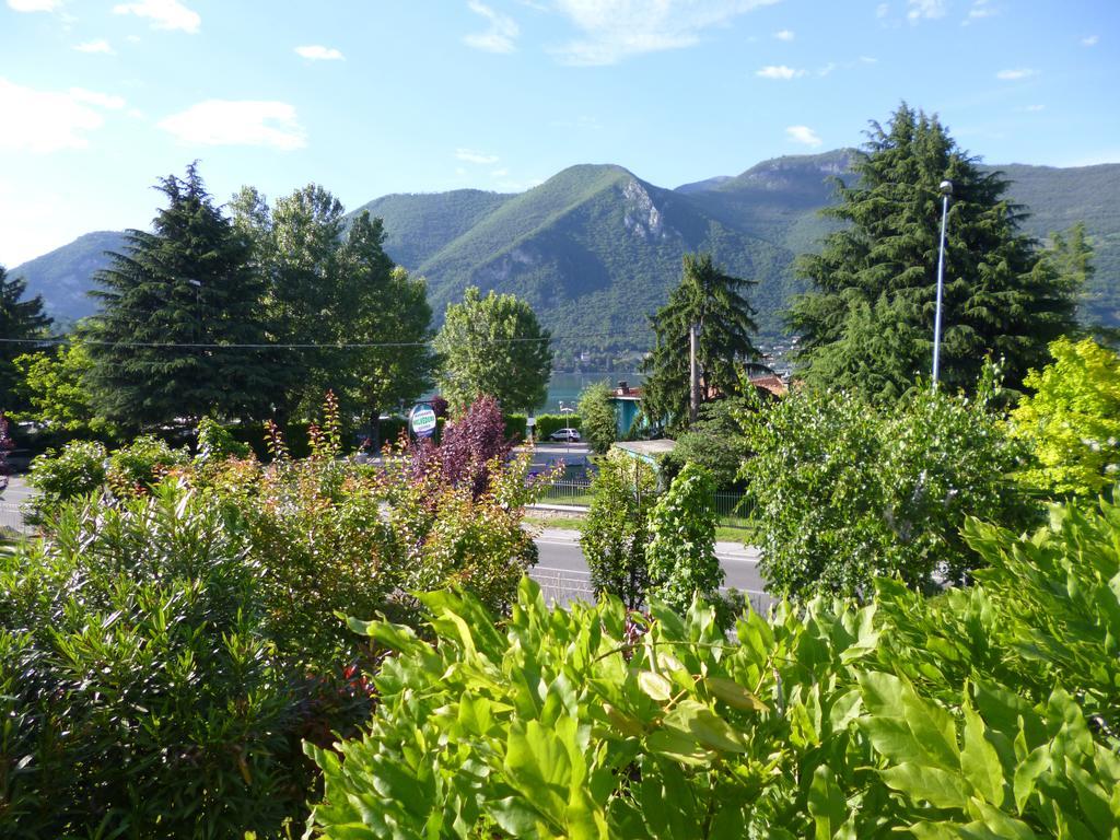 La Casa Di Gabri Bed & Breakfast Iseo Bagian luar foto